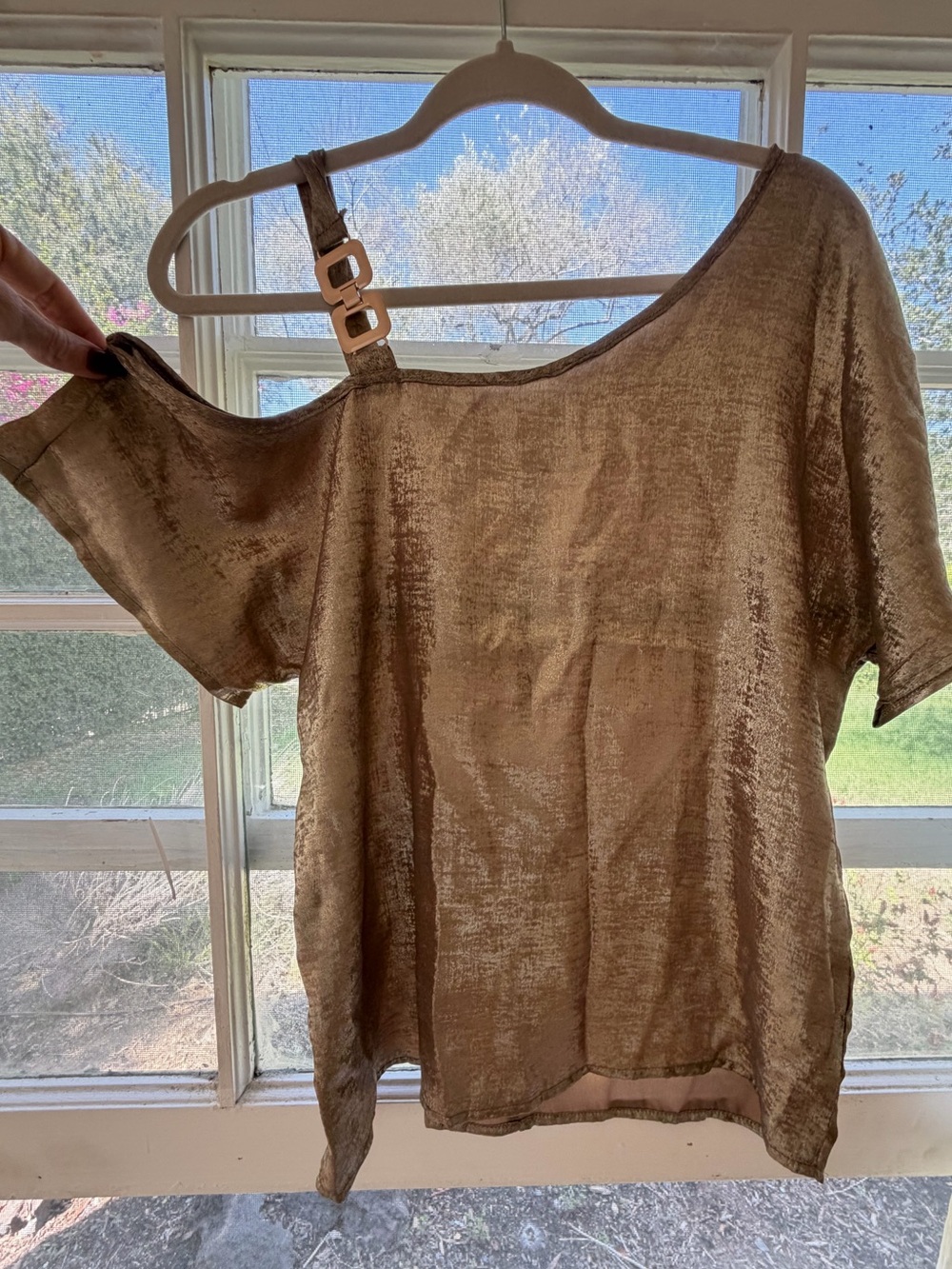Y2K Women's Shimmery One-Shoulder Top in Gold